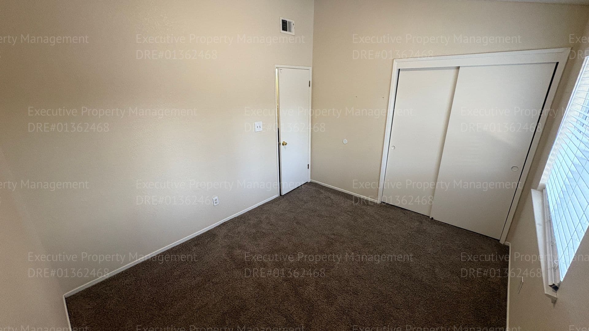 Bakersfield Townhome: 2600 Brookside Dr #128