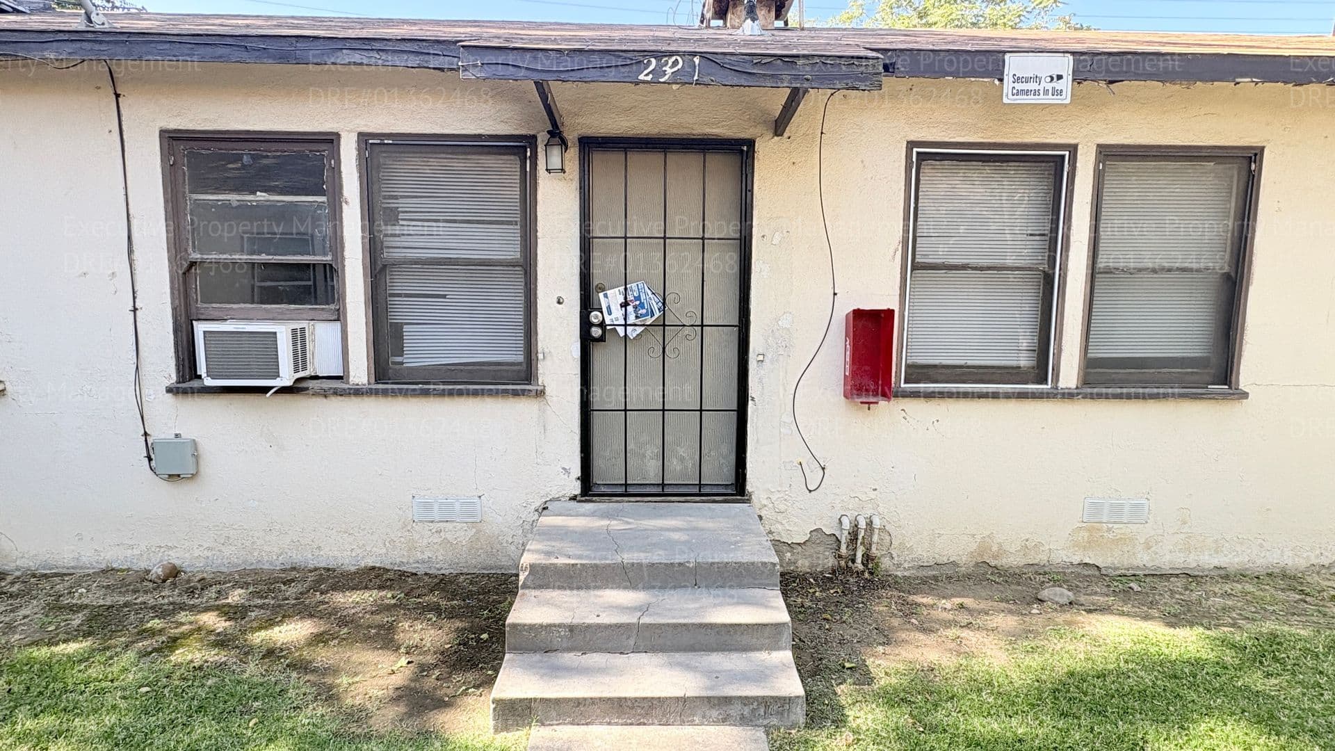 Bakersfield House: 2321 N. Inyo St