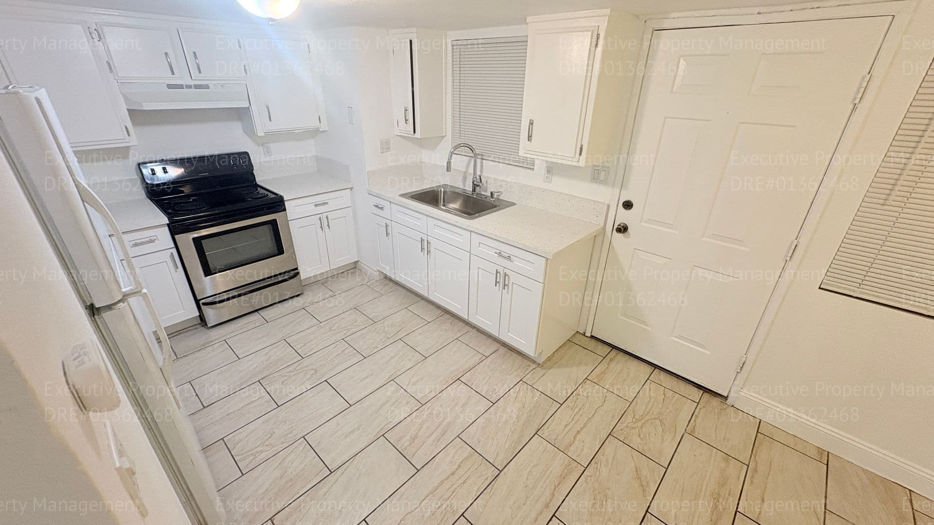 Bakersfield Apartment: 2909 S. Chester Ave