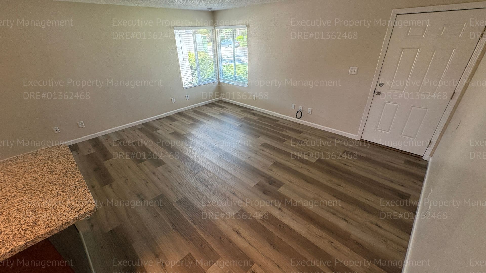 Bakersfield Apartment: 709 Deseret Way
