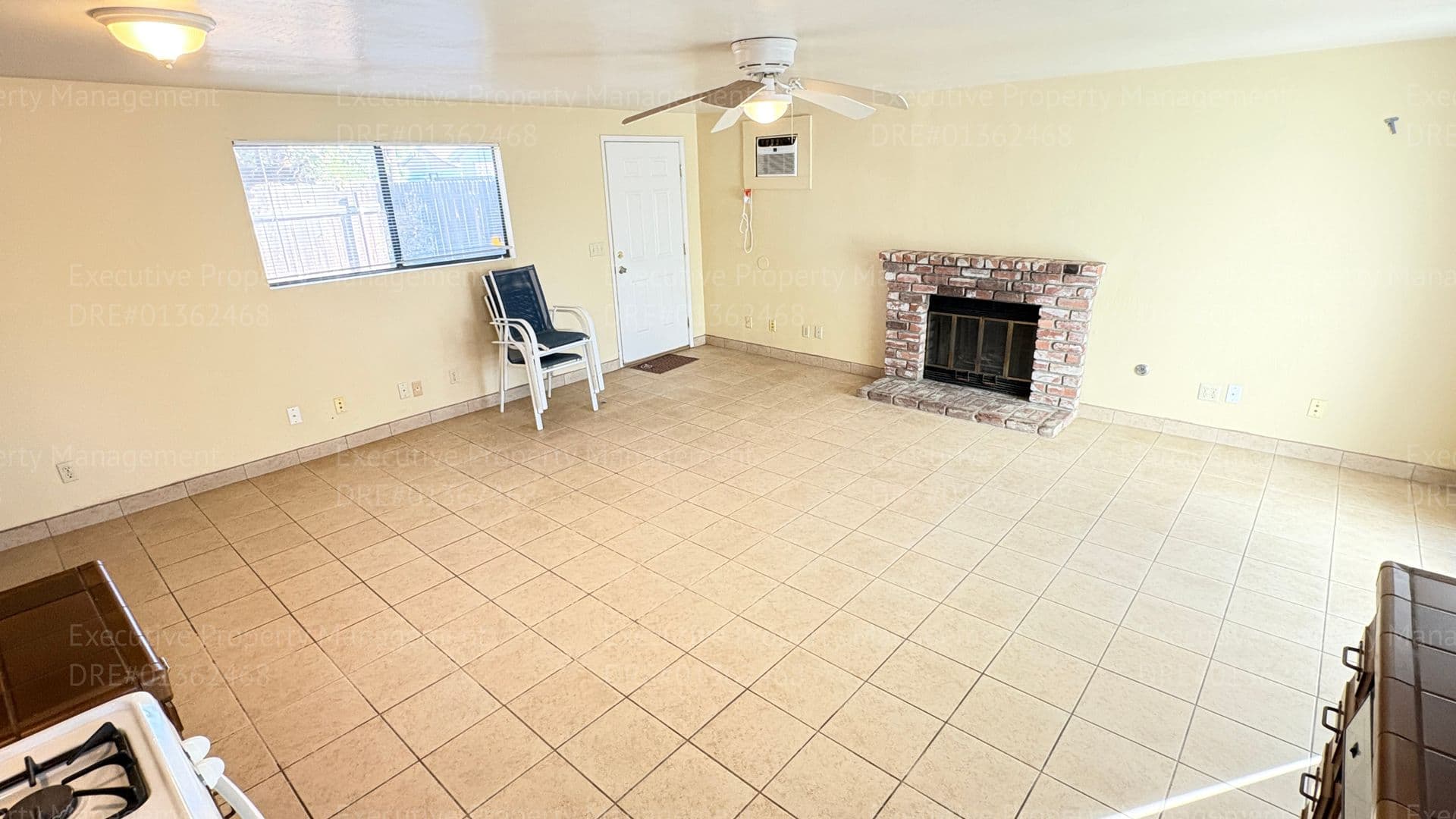 Bakersfield Apartment: 2115 Lester St