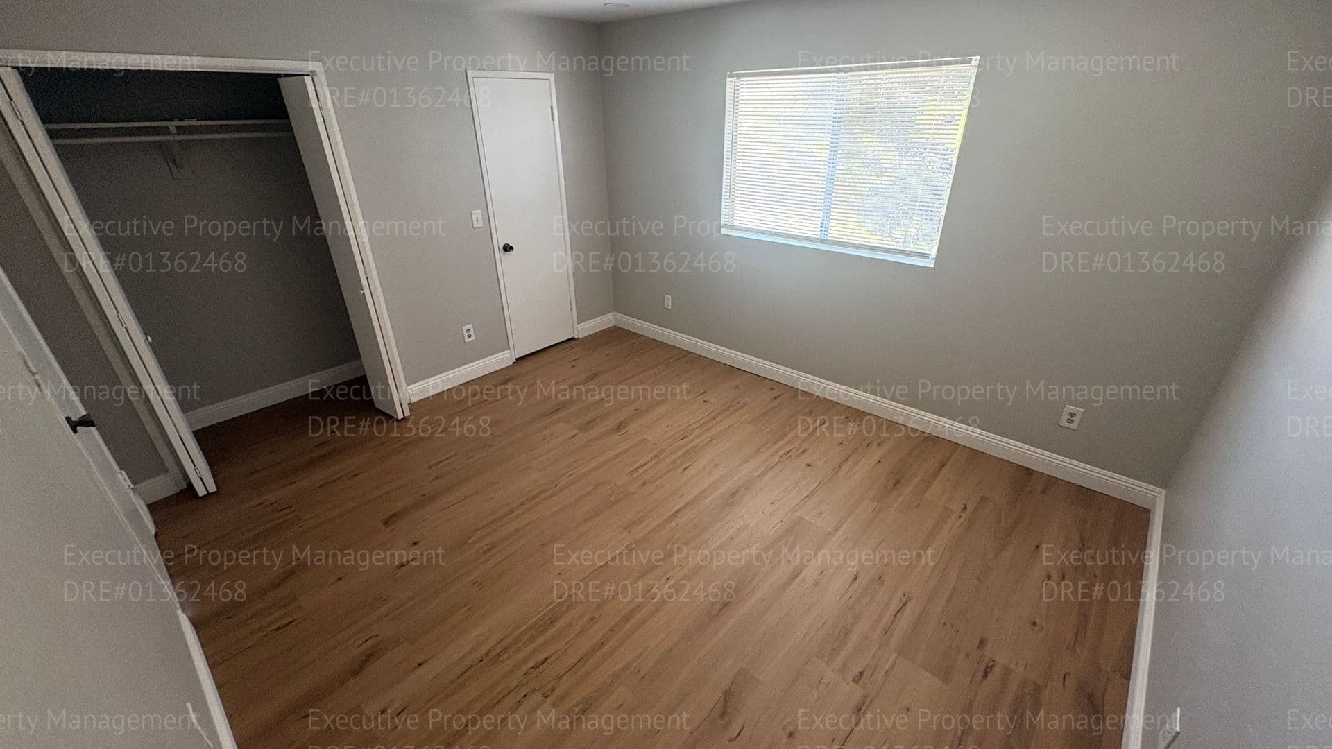 Bakersfield Apartment: 3604 Panama Ln