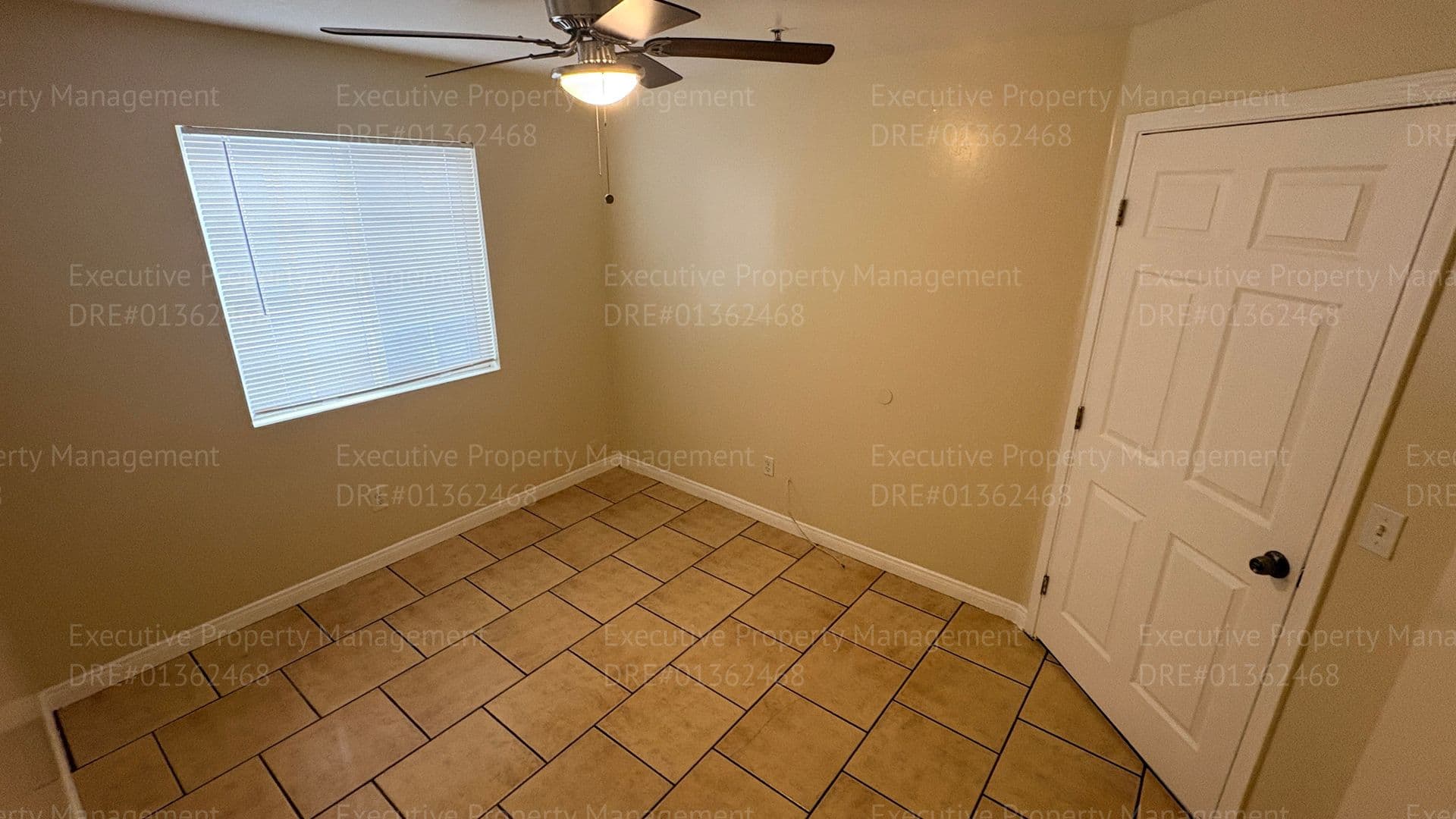 Bakersfield Apartment: 3017 Potomac Ave
