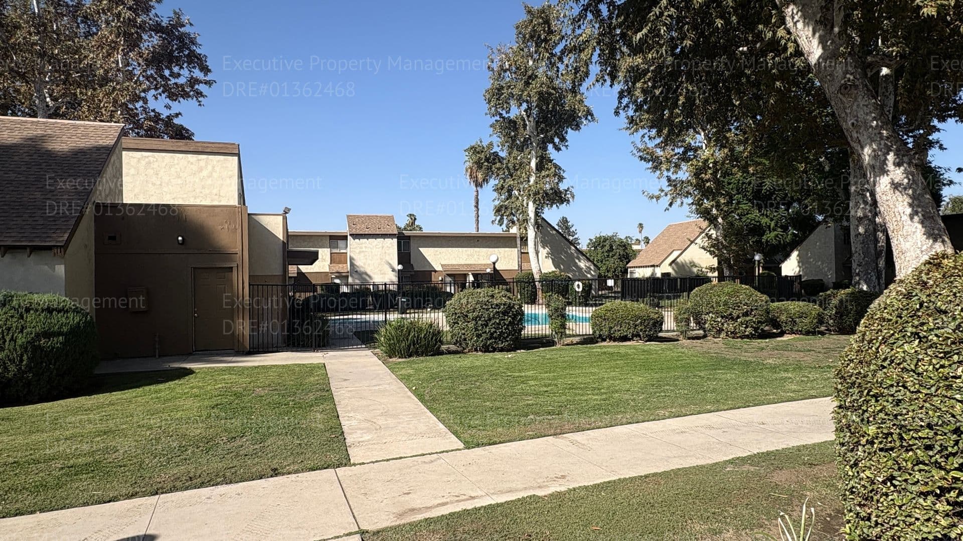 Bakersfield Townhome: 4800 Nordic Dr #G