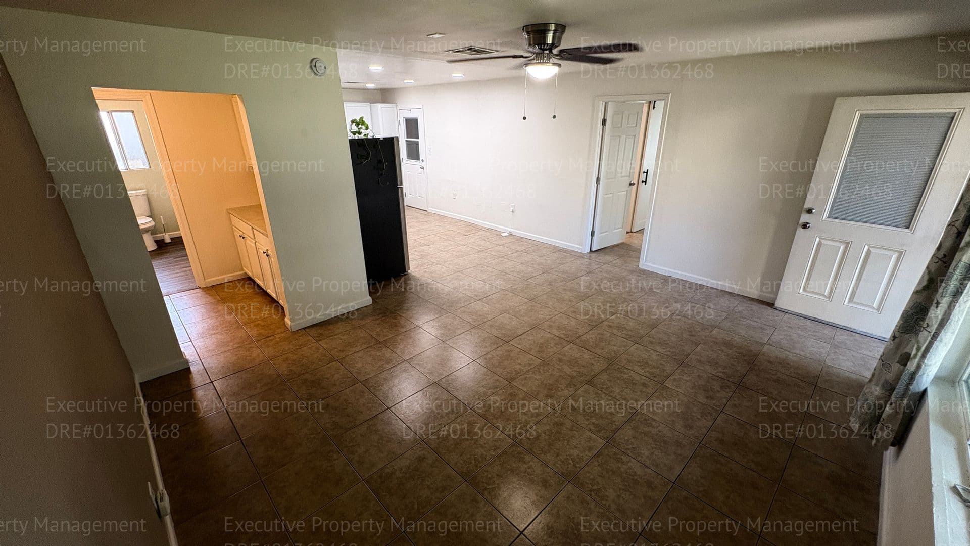Bakersfield House: 125 Madison St