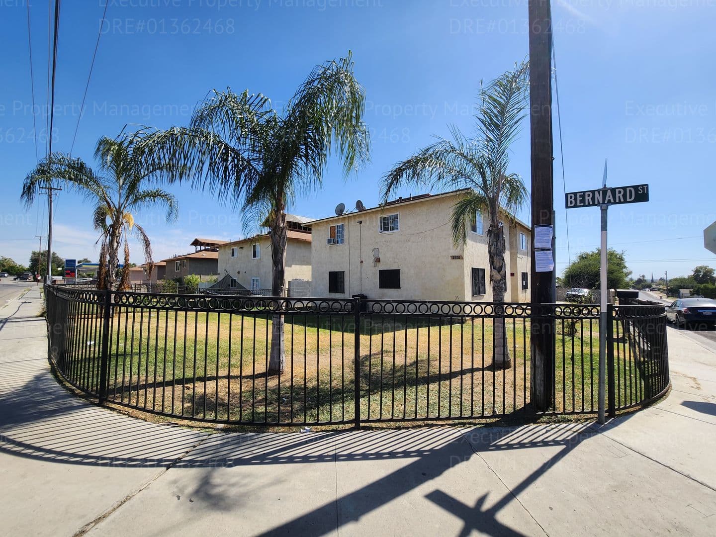 Bakersfield Apartment: 1303 Bernard St.