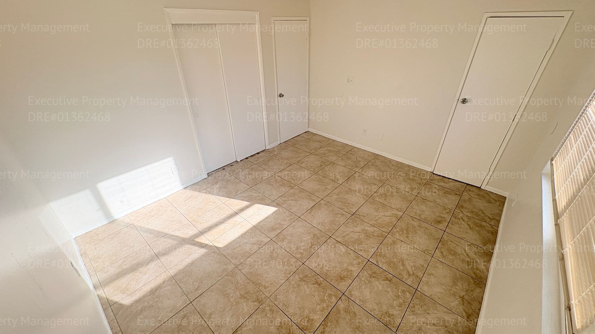 Bakersfield Apartment: 1405 Pacific St