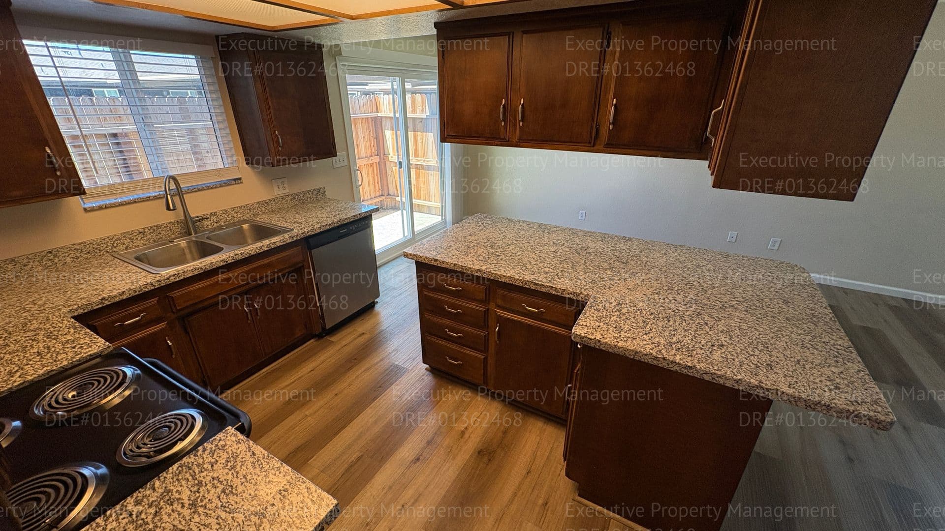 Bakersfield Apartment: 709 Deseret Way