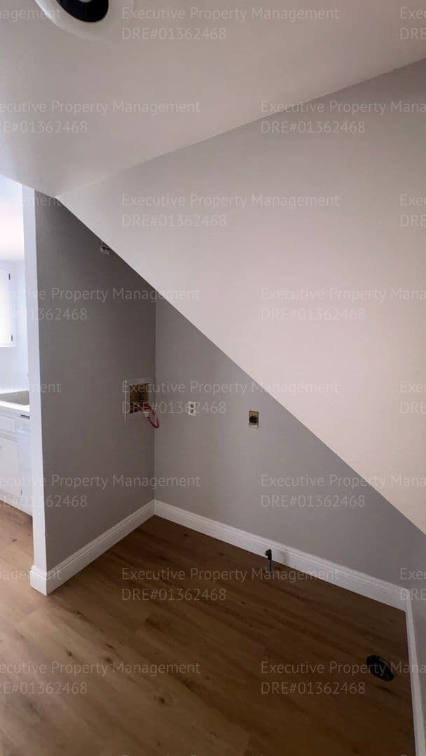 Bakersfield Apartment: 3604 Panama Ln