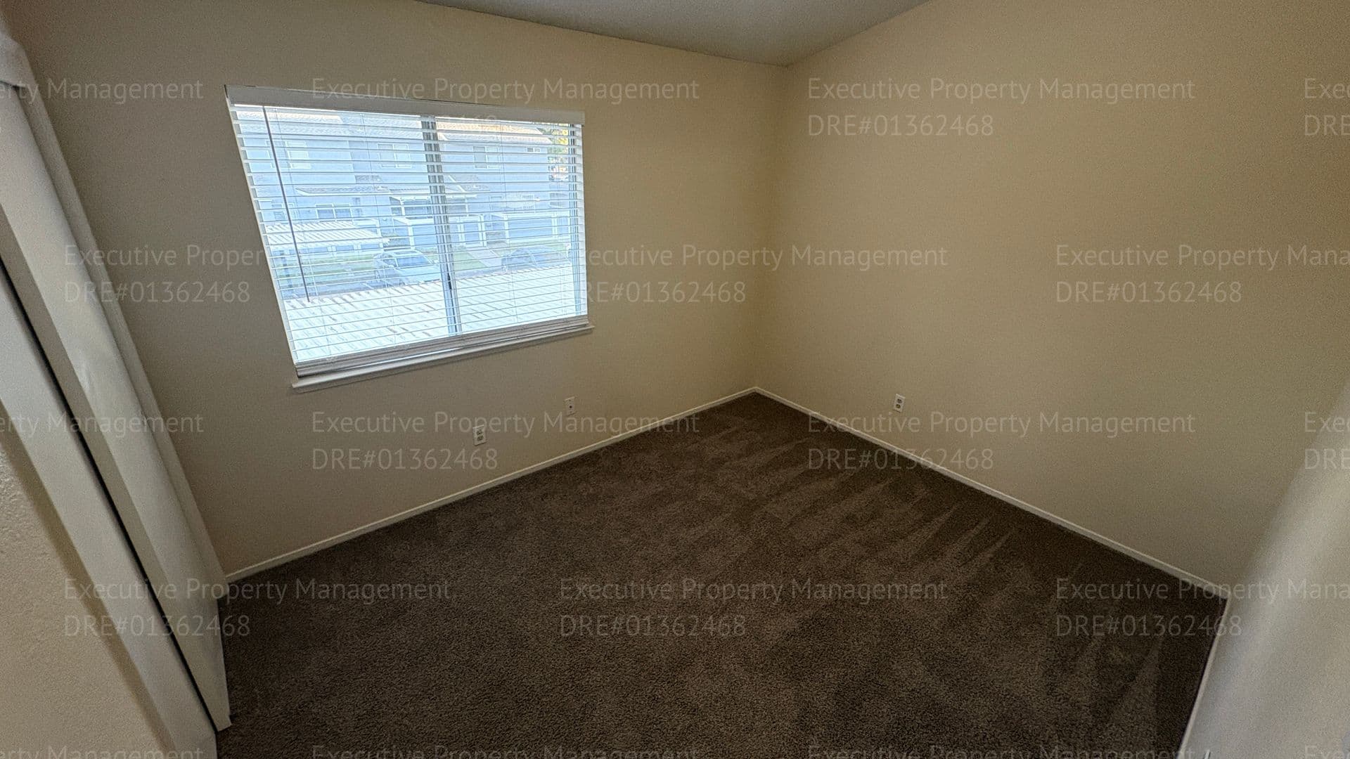 Bakersfield Townhome: 2600 Brookside Dr #128