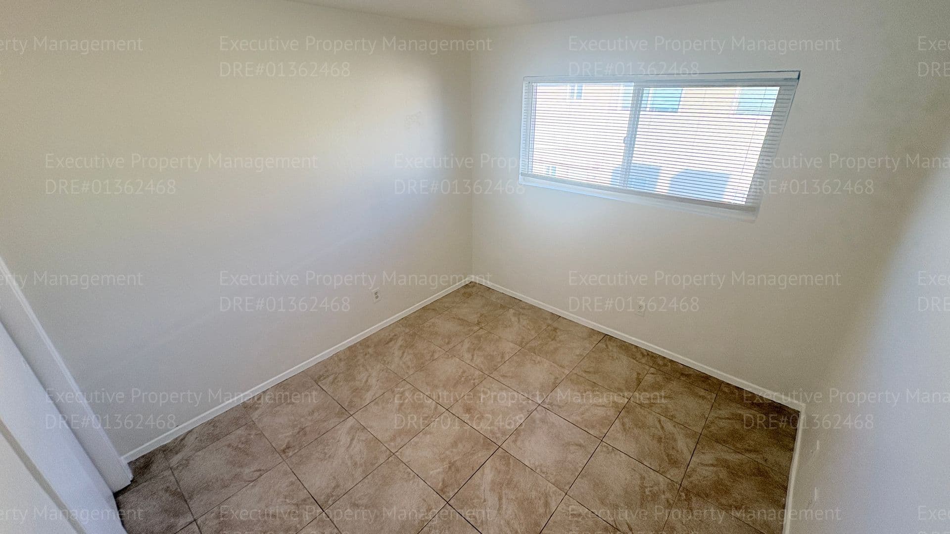 Bakersfield Apartment: 1405 Pacific St