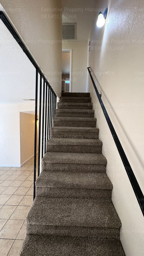Bakersfield Apartment: 612 8th St