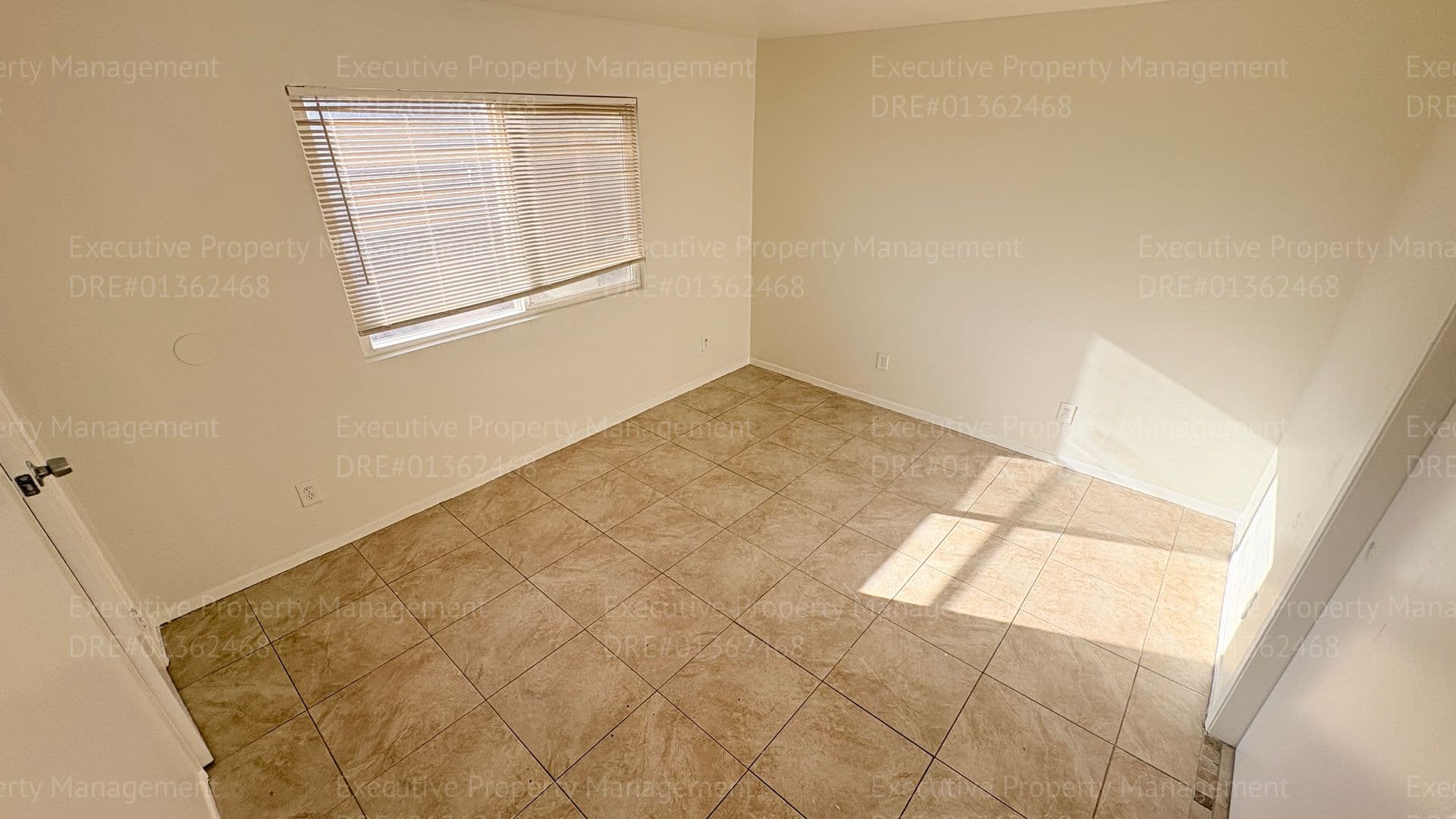 Bakersfield Apartment: 1405 Pacific St
