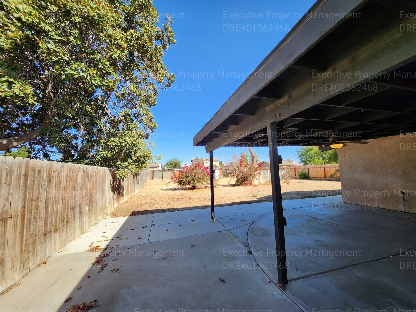 Bakersfield House: 10112 Meacham Rd