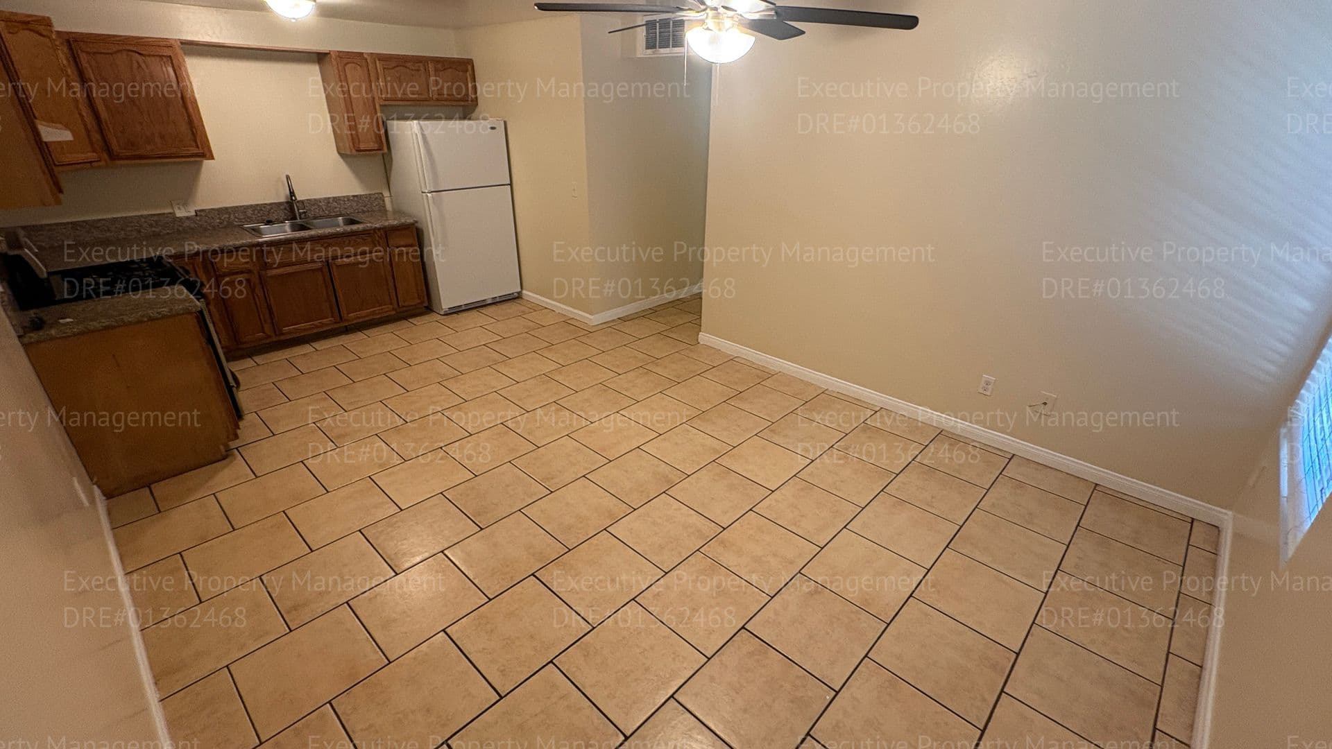 Bakersfield Apartment: 3017 Potomac Ave