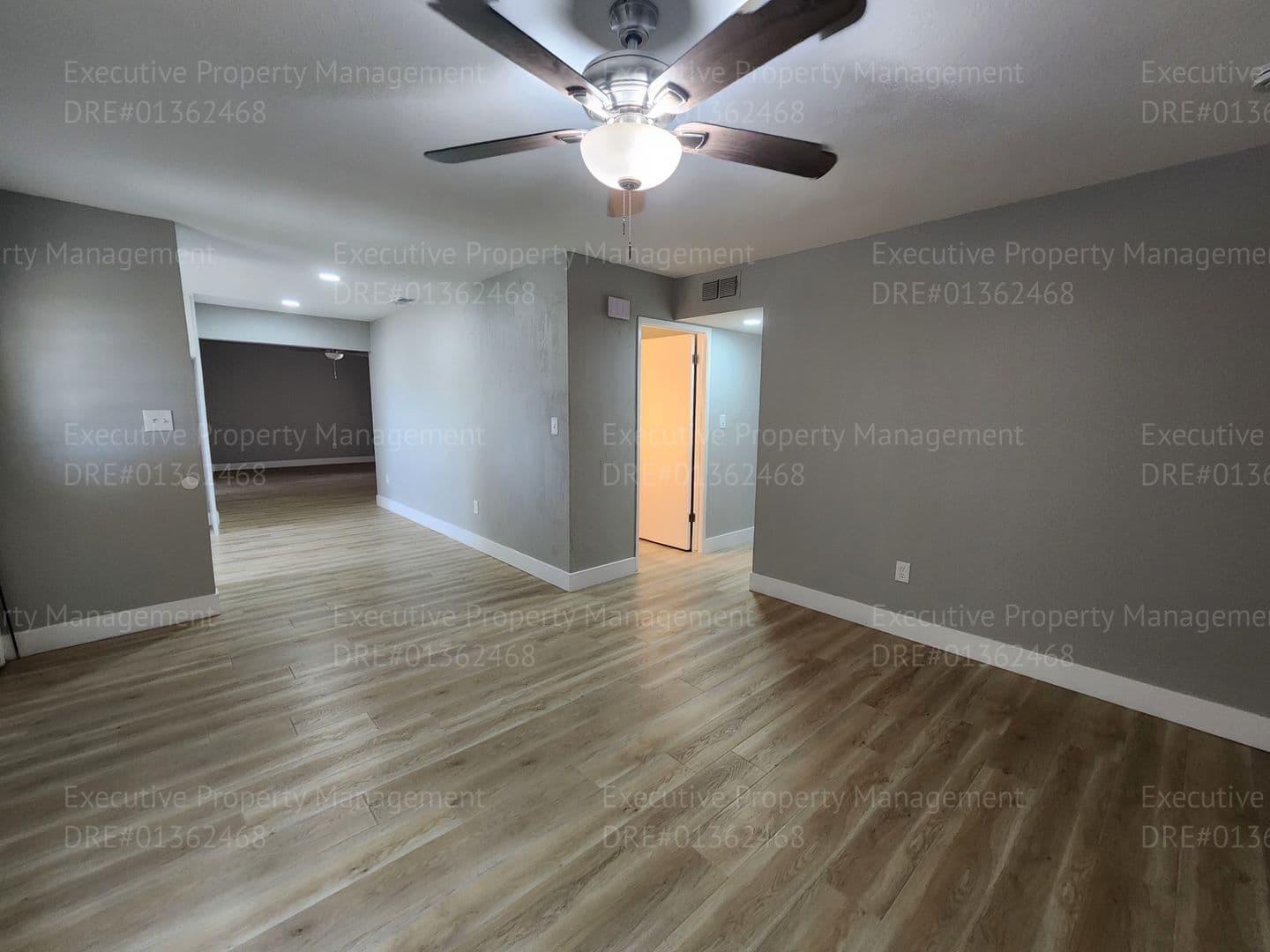 Bakersfield House: 10112 Meacham Rd