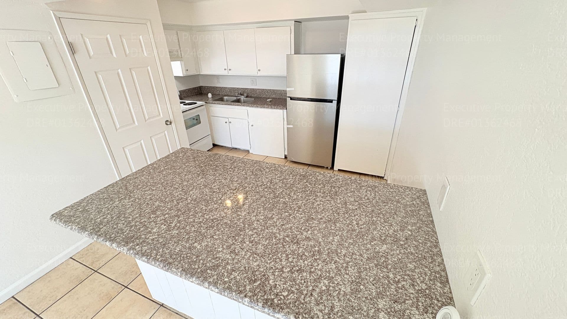 Bakersfield Apartment: 4220 Parker Ave