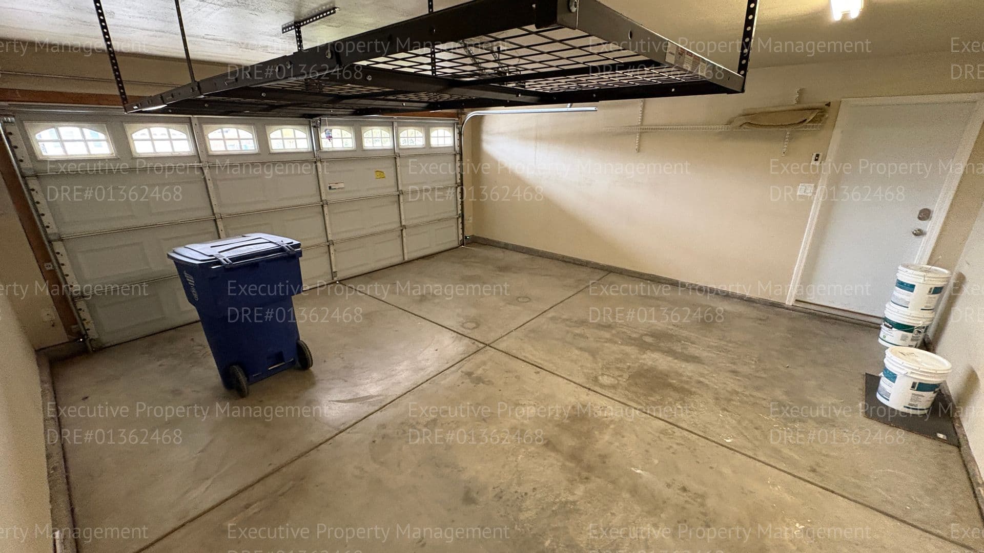Bakersfield House: 13306 Cheyenne Mountain Dr