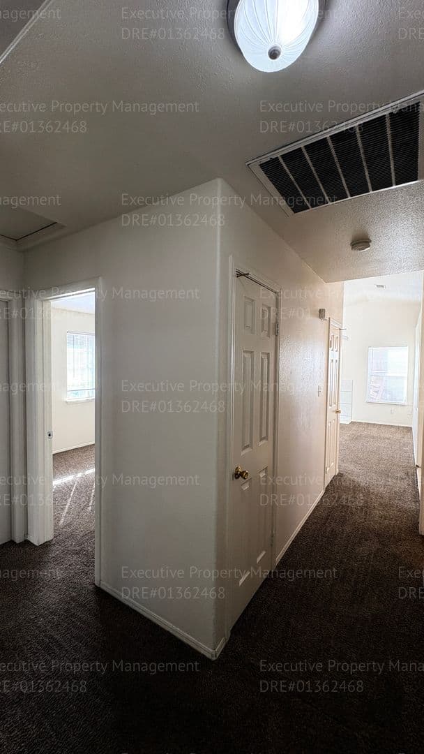 Bakersfield House: 5515 Sugar Pine Dr