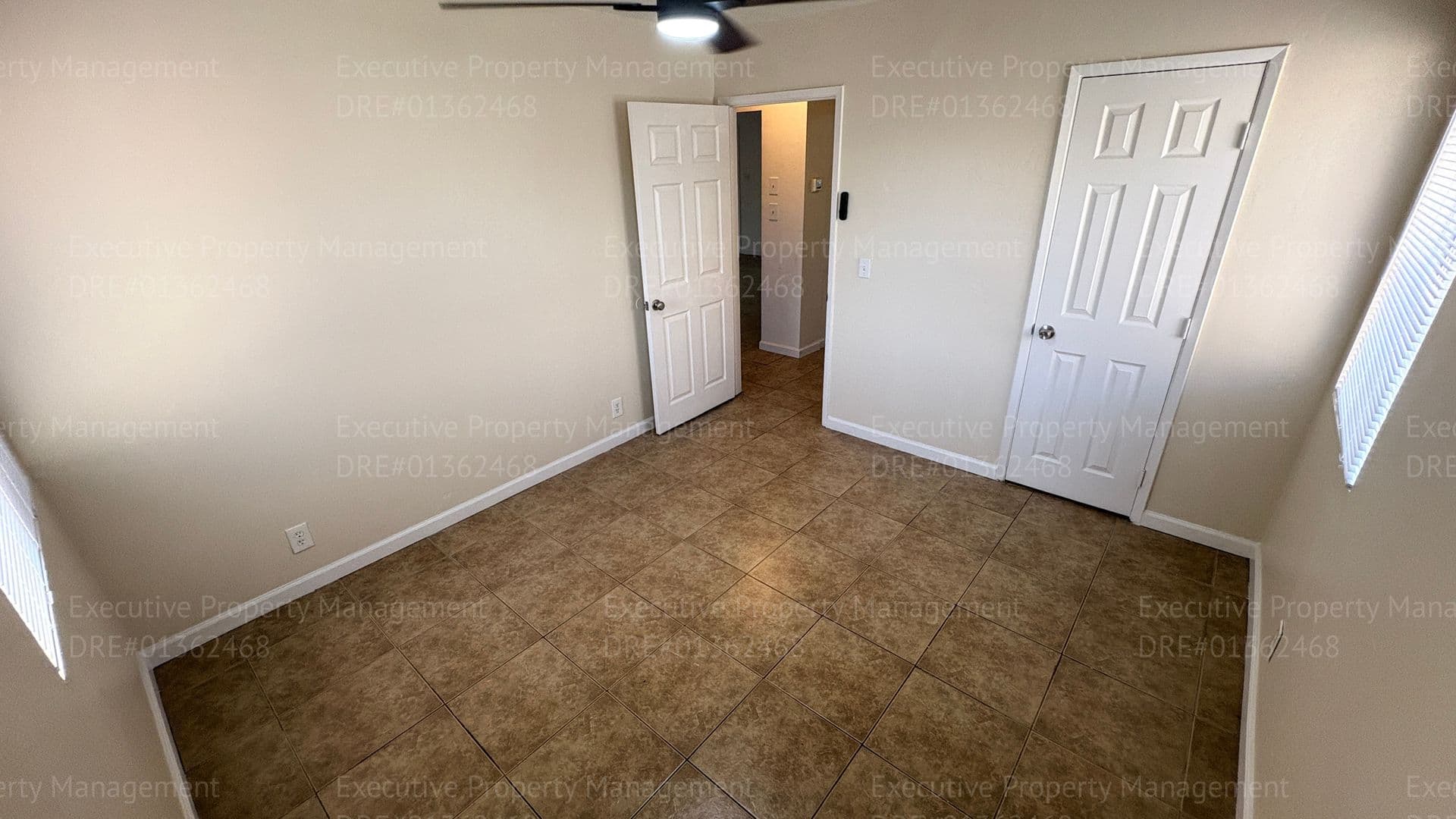 Bakersfield House: 125 Madison St