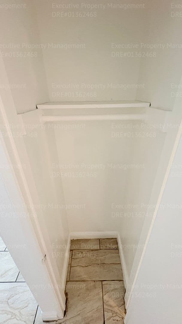 Bakersfield Apartment: 2909 S. Chester Ave