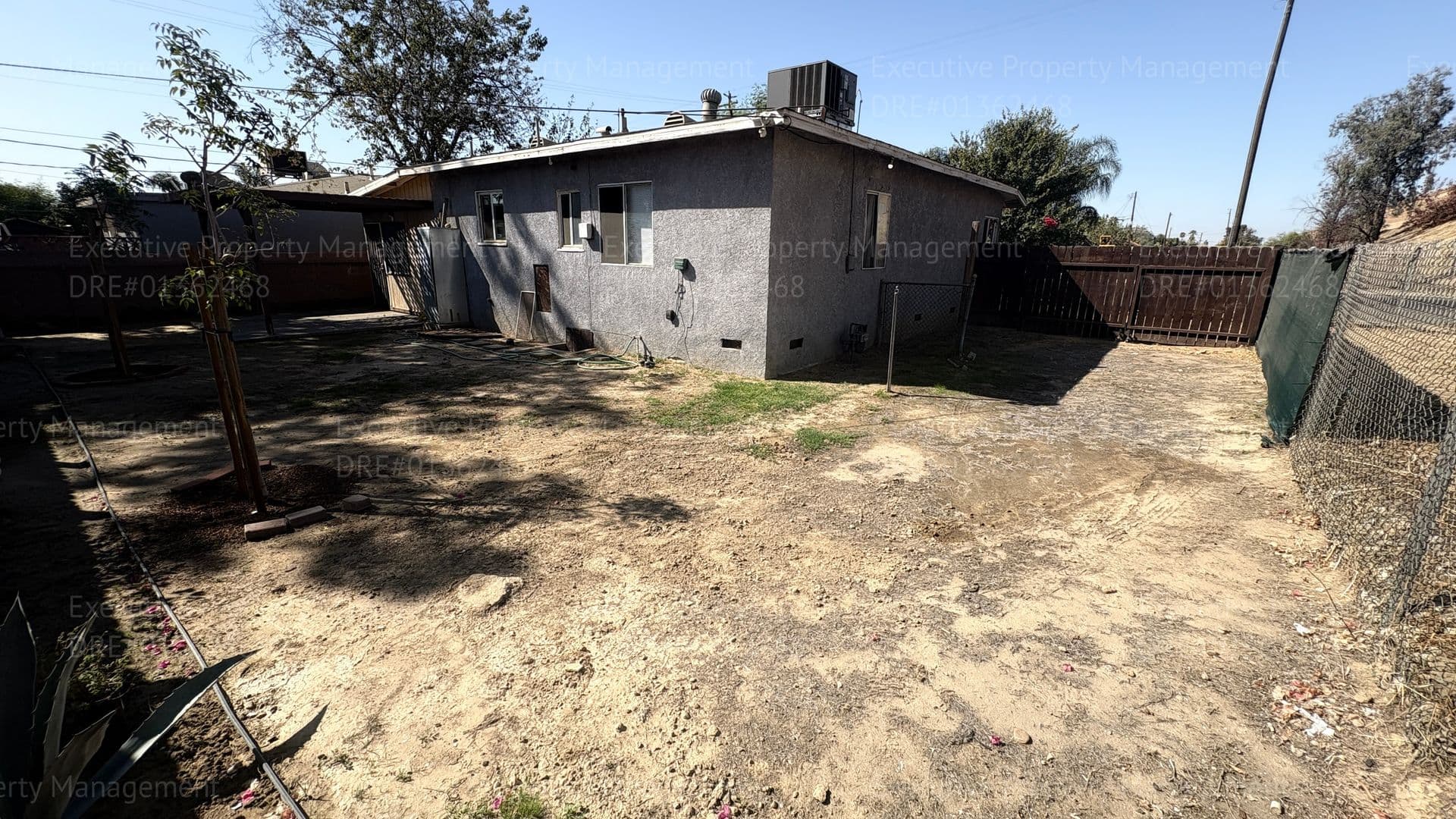 Bakersfield House: 125 Madison St