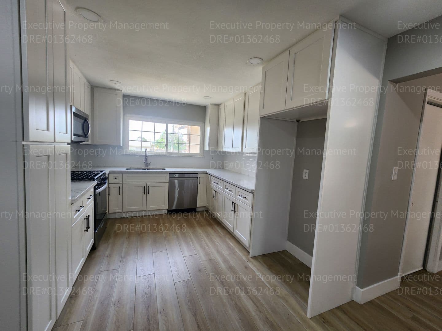 Bakersfield House: 10112 Meacham Rd