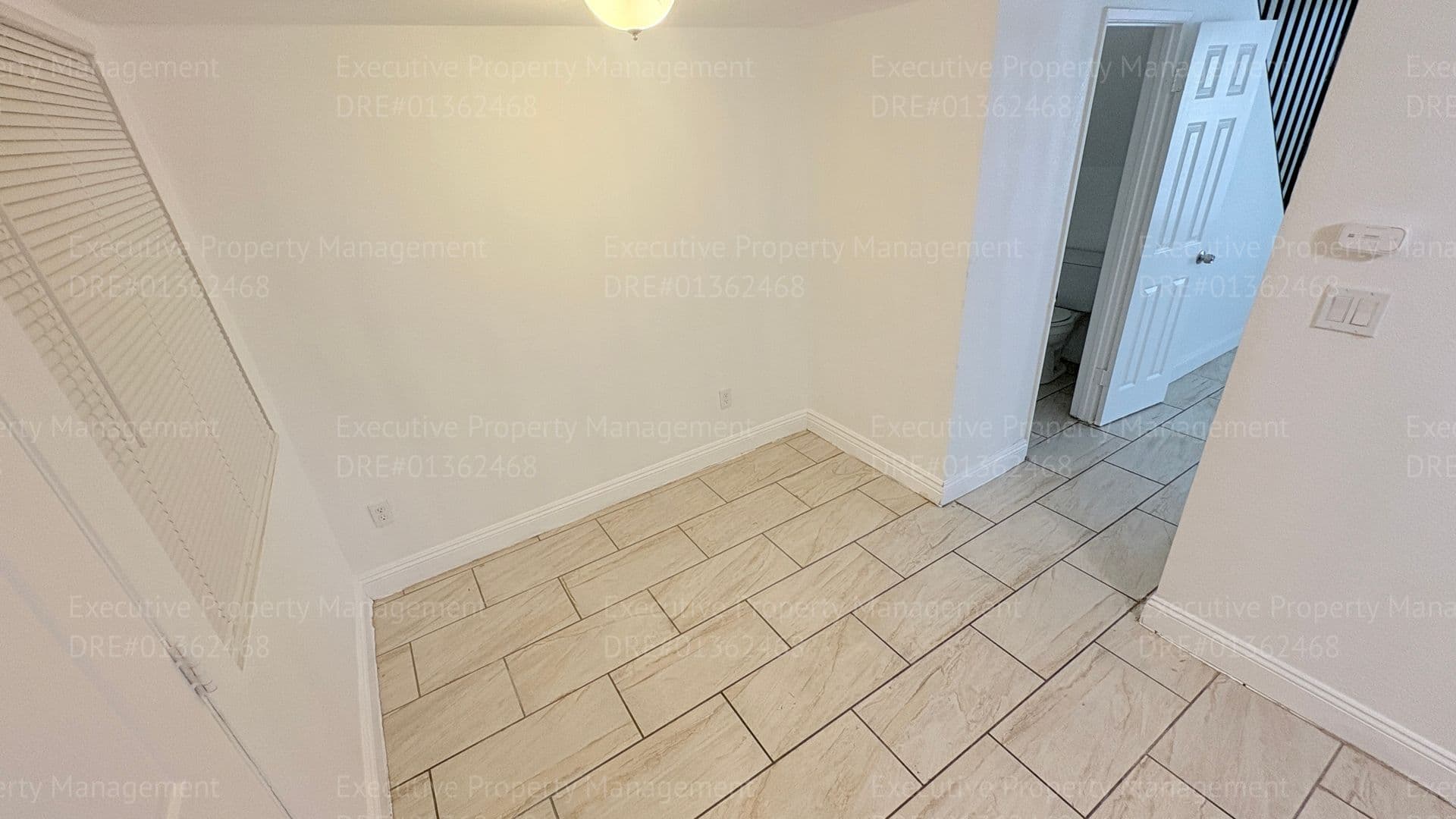 Bakersfield Apartment: 2909 S. Chester Ave
