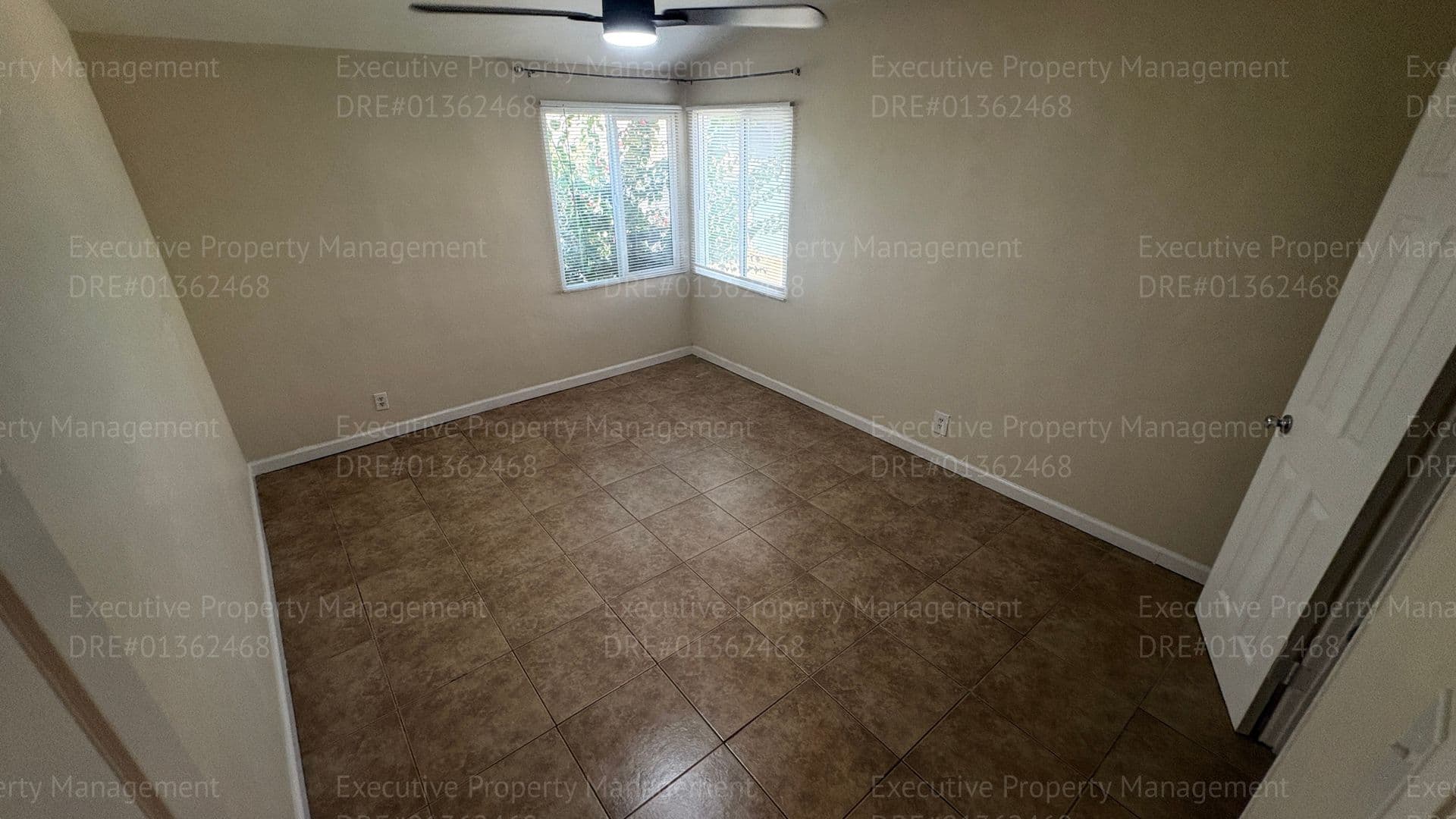 Bakersfield House: 125 Madison St