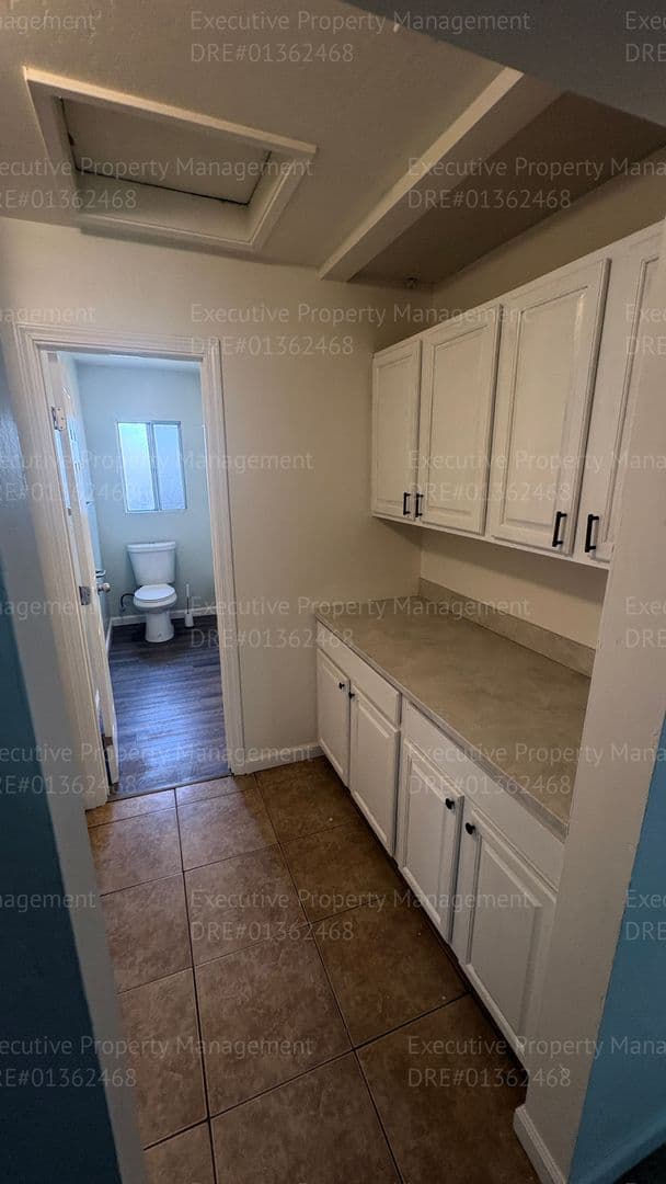 Bakersfield House: 125 Madison St