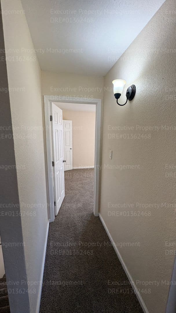 Bakersfield Apartment: 612 8th St