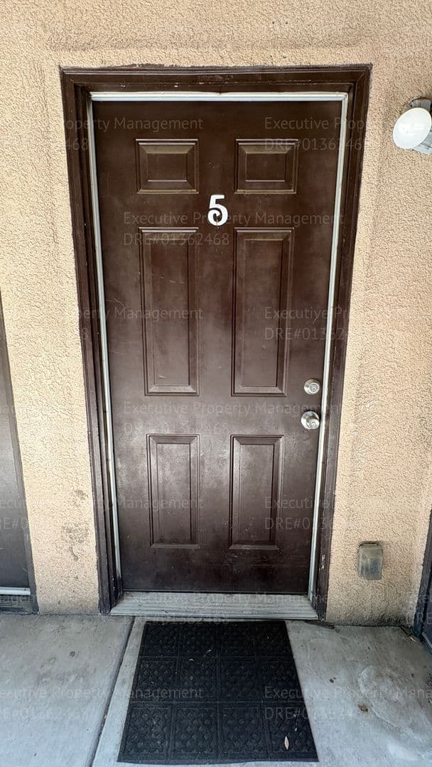 Bakersfield Apartment: 3017 Potomac Ave