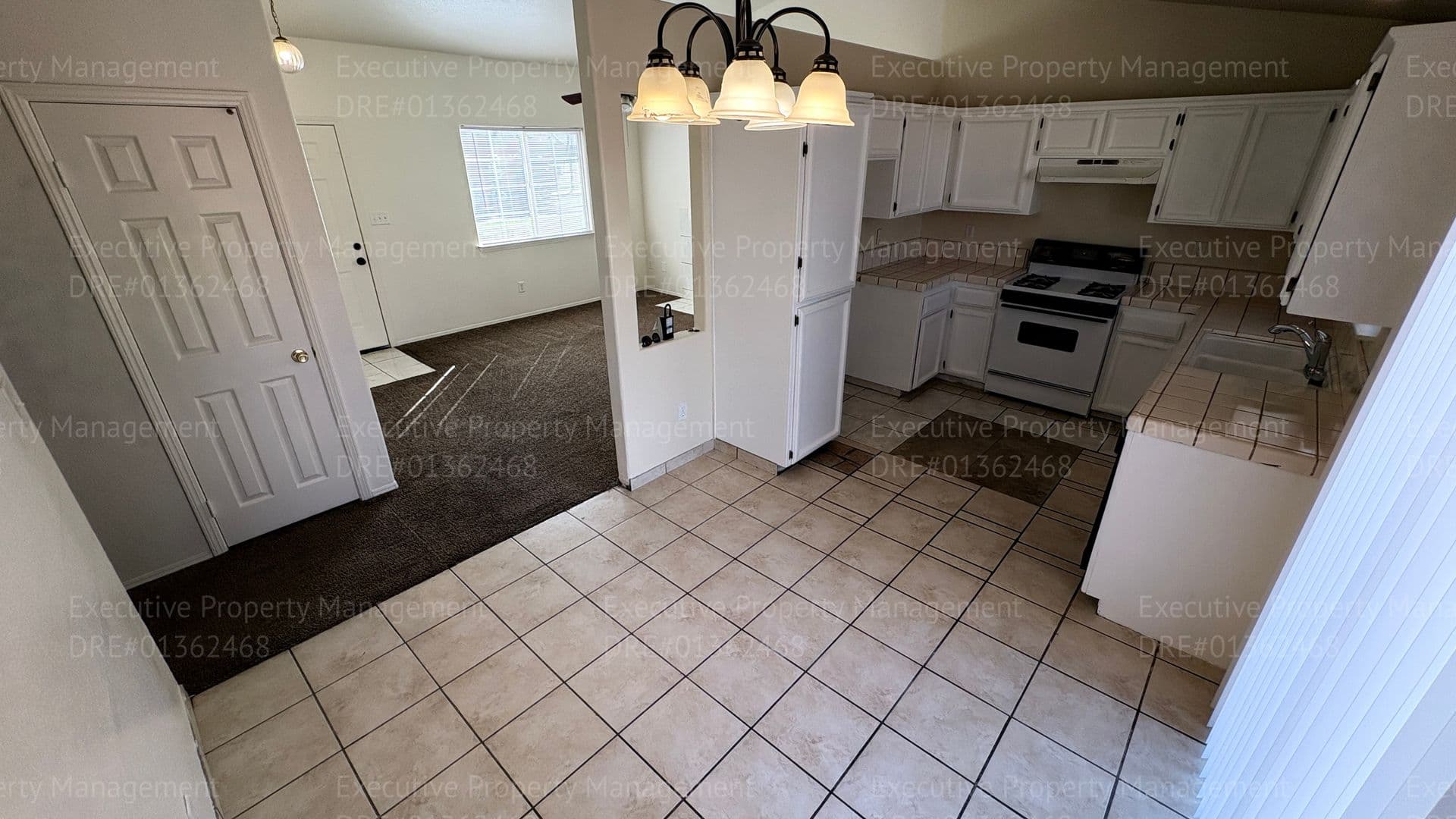 Bakersfield House: 5515 Sugar Pine Dr