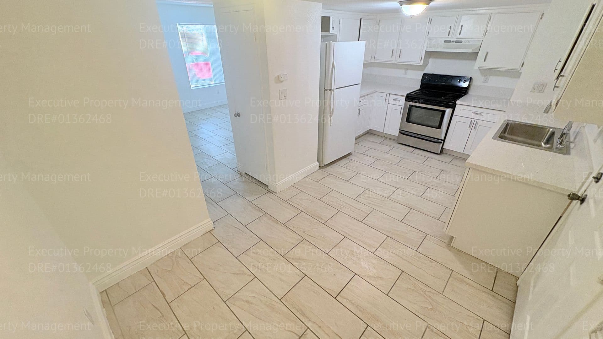 Bakersfield Apartment: 2909 S. Chester Ave