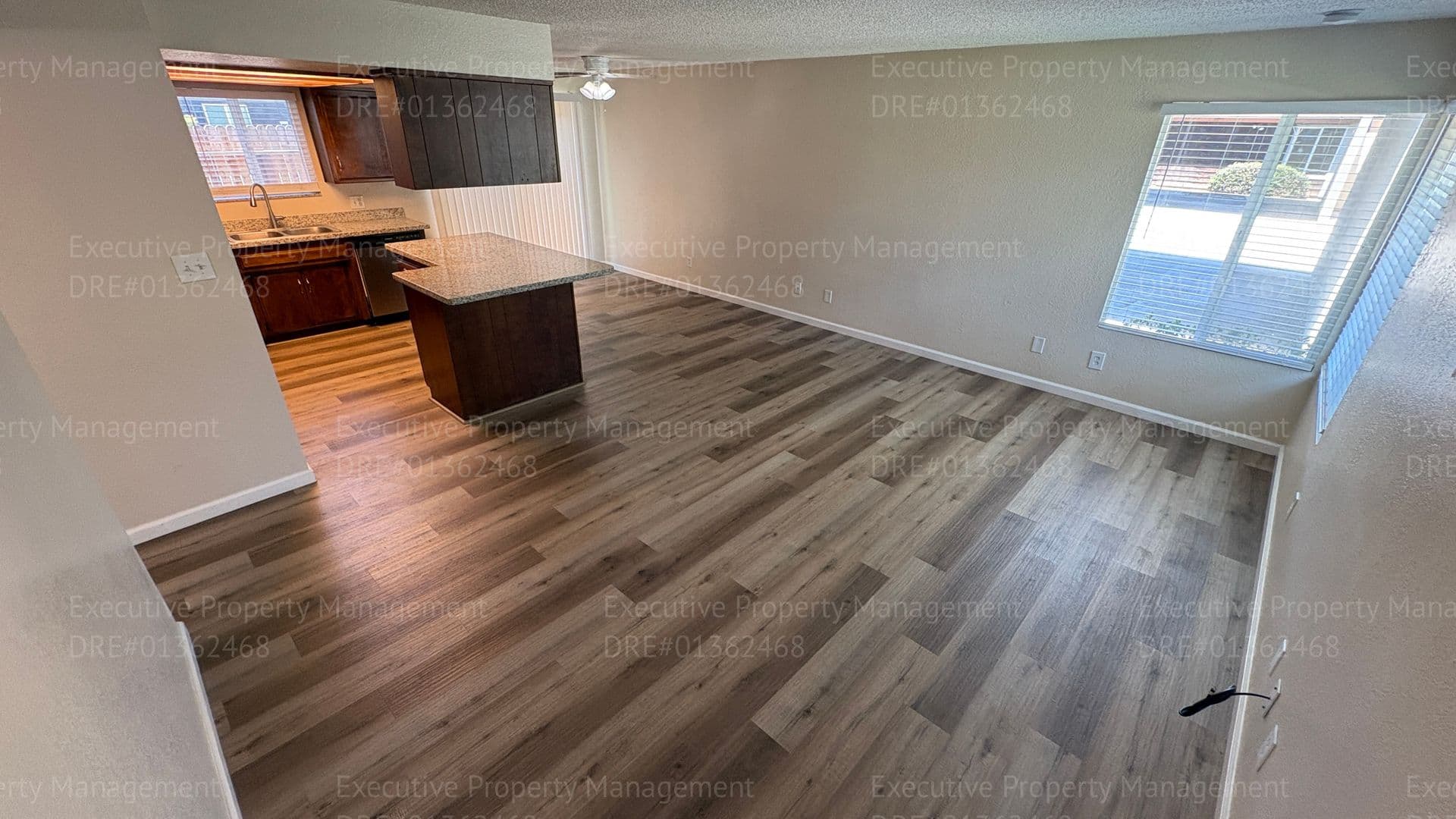 Bakersfield Apartment: 709 Deseret Way