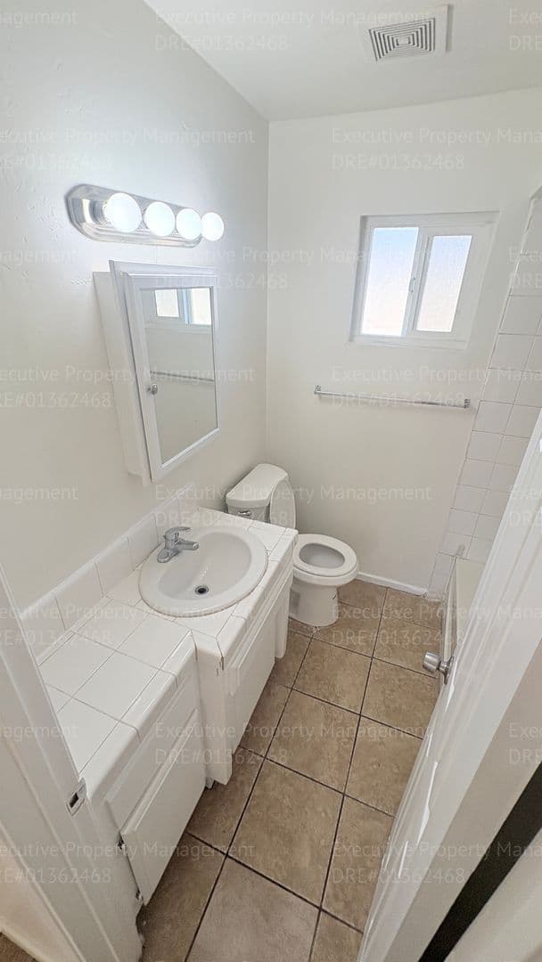 Bakersfield Apartment: 1405 Pacific St