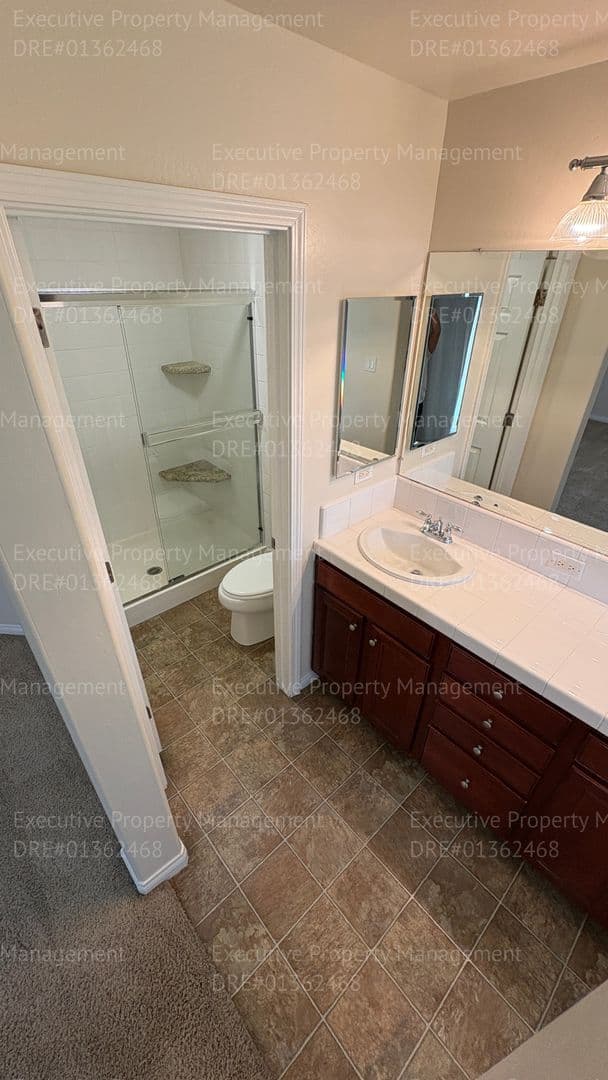 Bakersfield House: 13306 Cheyenne Mountain Dr