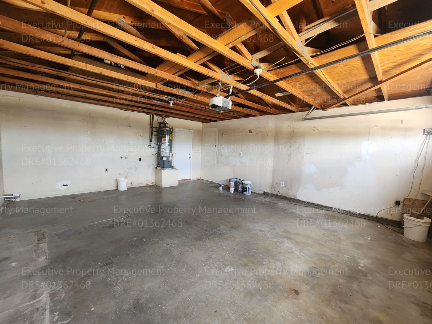 Bakersfield House: 10112 Meacham Rd