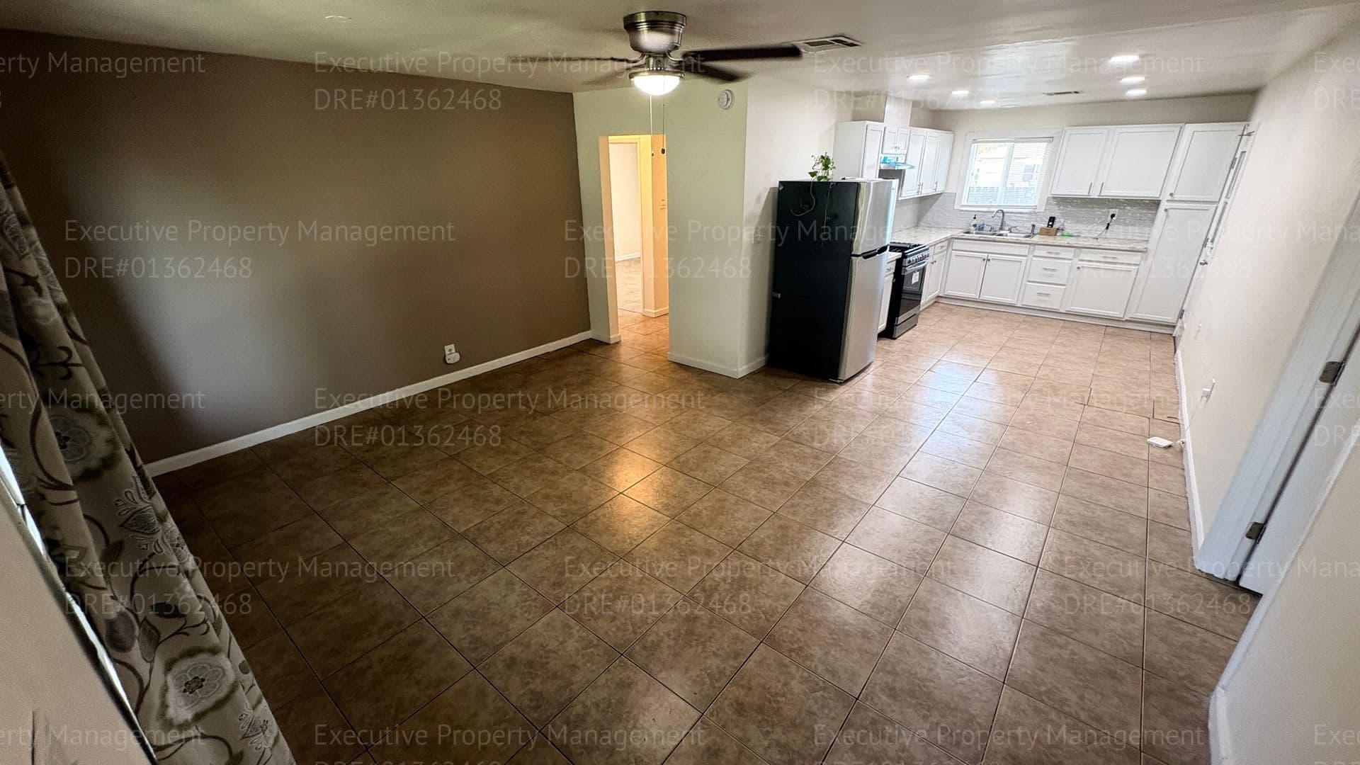 Bakersfield House: 125 Madison St