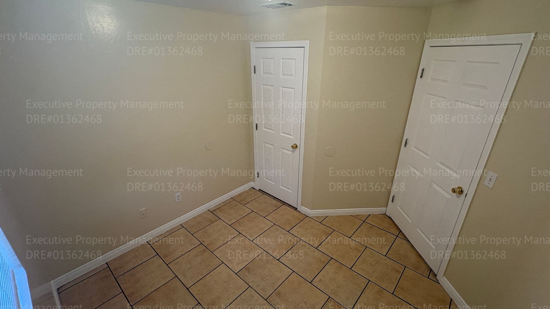 Bakersfield Apartment: 3017 Potomac Ave