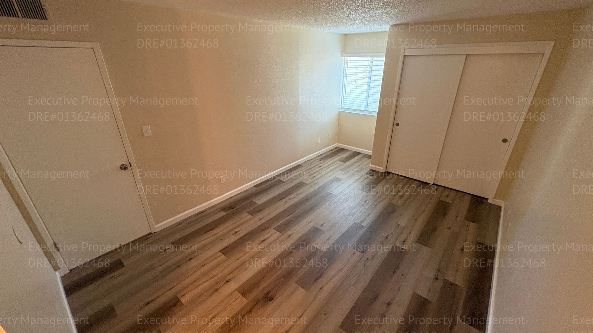 Bakersfield Apartment: 709 Deseret Way