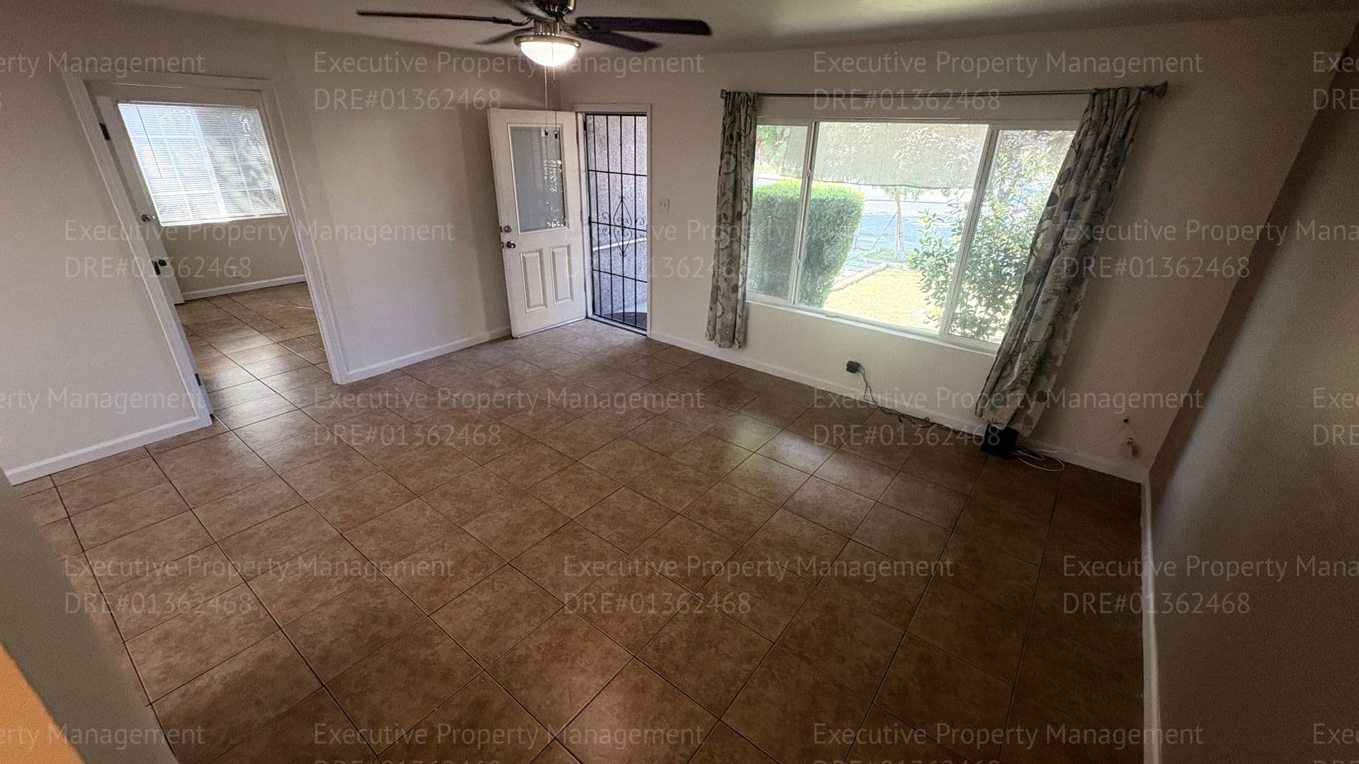 Bakersfield House: 125 Madison St