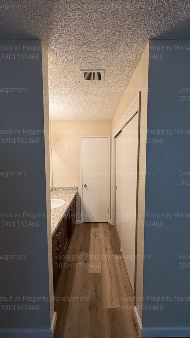 Bakersfield Apartment: 709 Deseret Way
