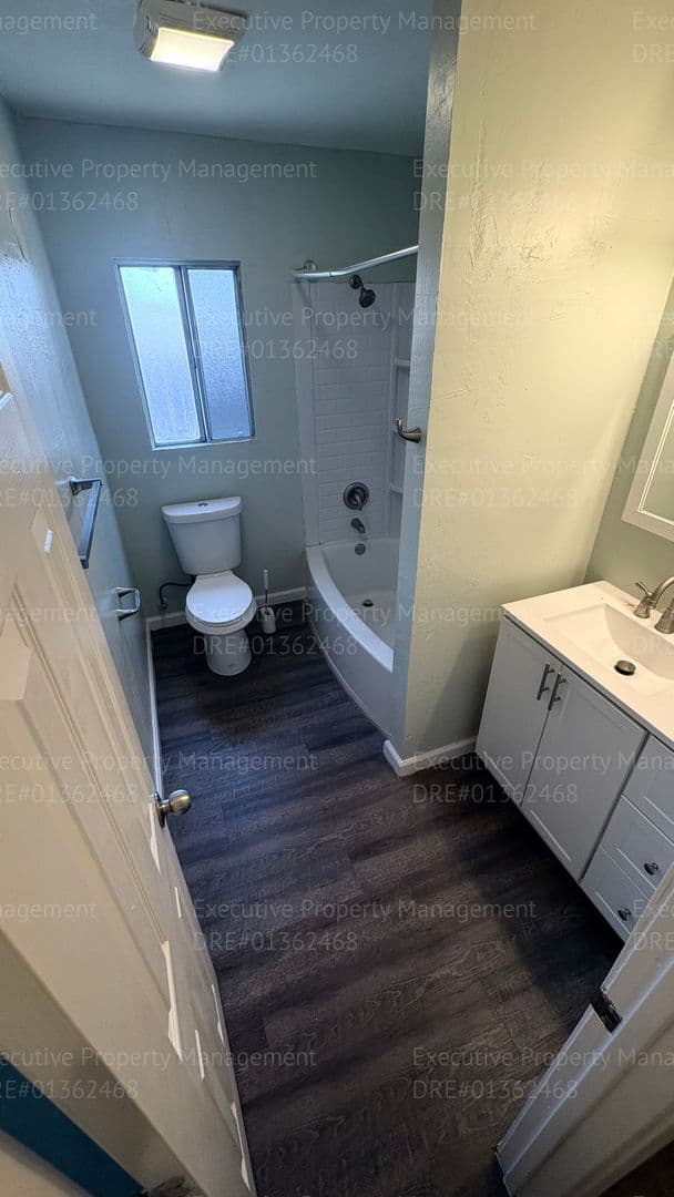 Bakersfield House: 125 Madison St