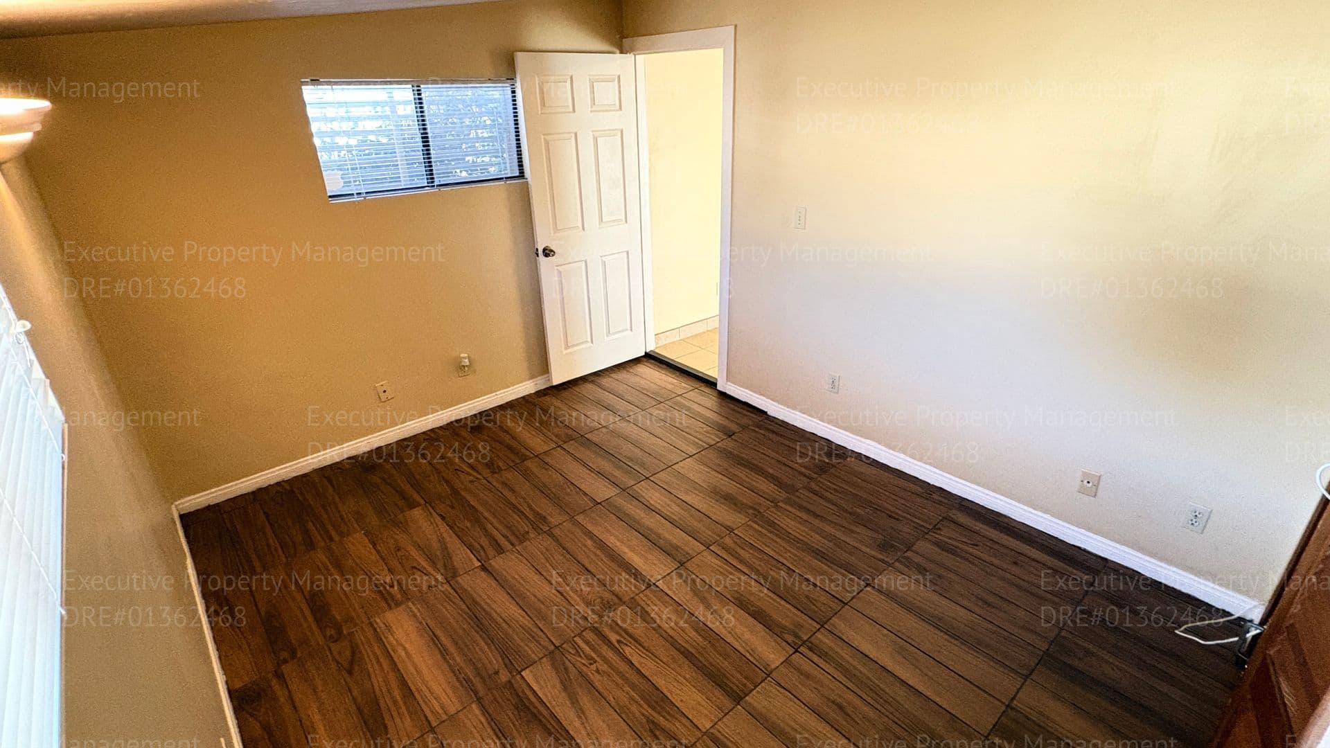 Bakersfield Apartment: 2115 Lester St