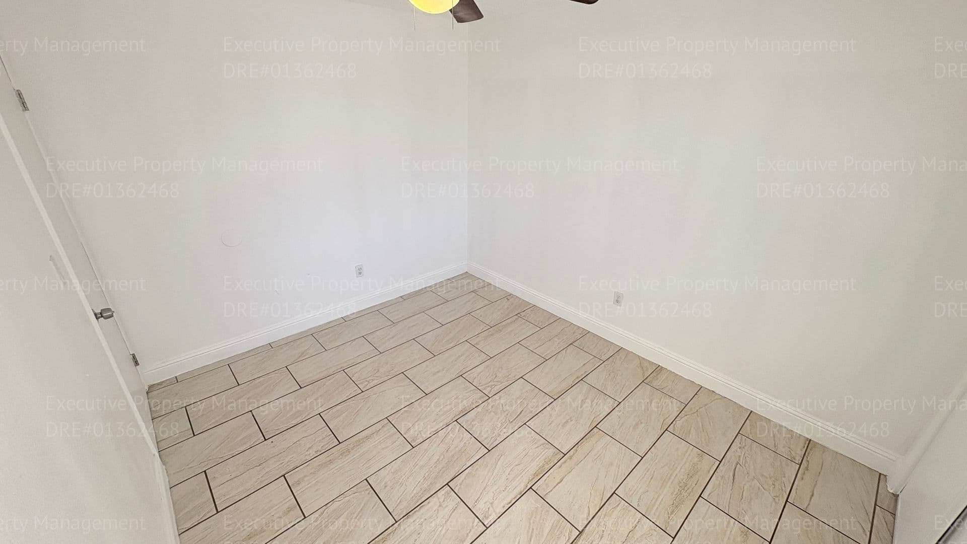 Bakersfield Apartment: 2909 S. Chester Ave