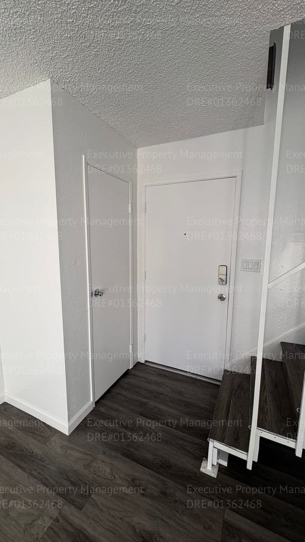 Bakersfield Townhome: 4800 Nordic Dr #G