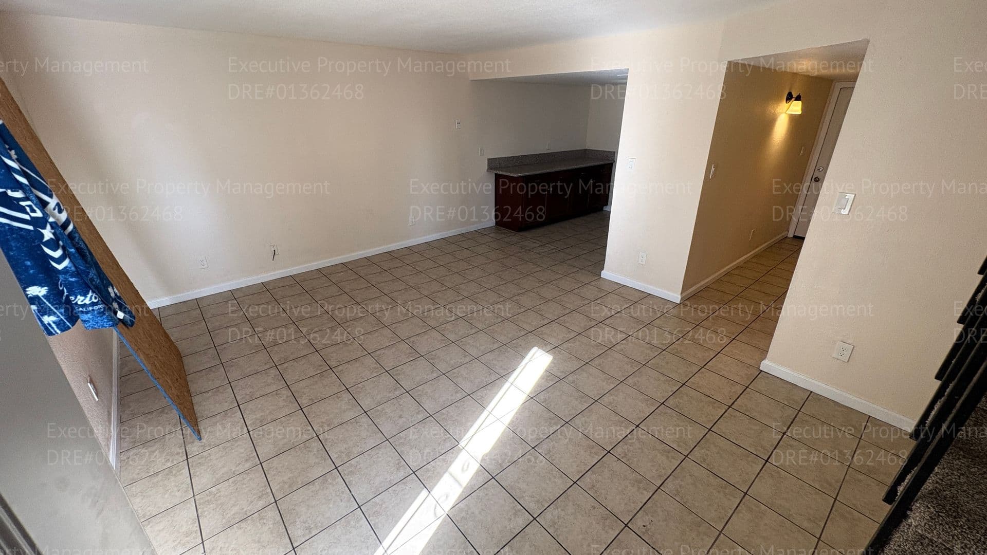 Bakersfield Apartment: 612 8th St