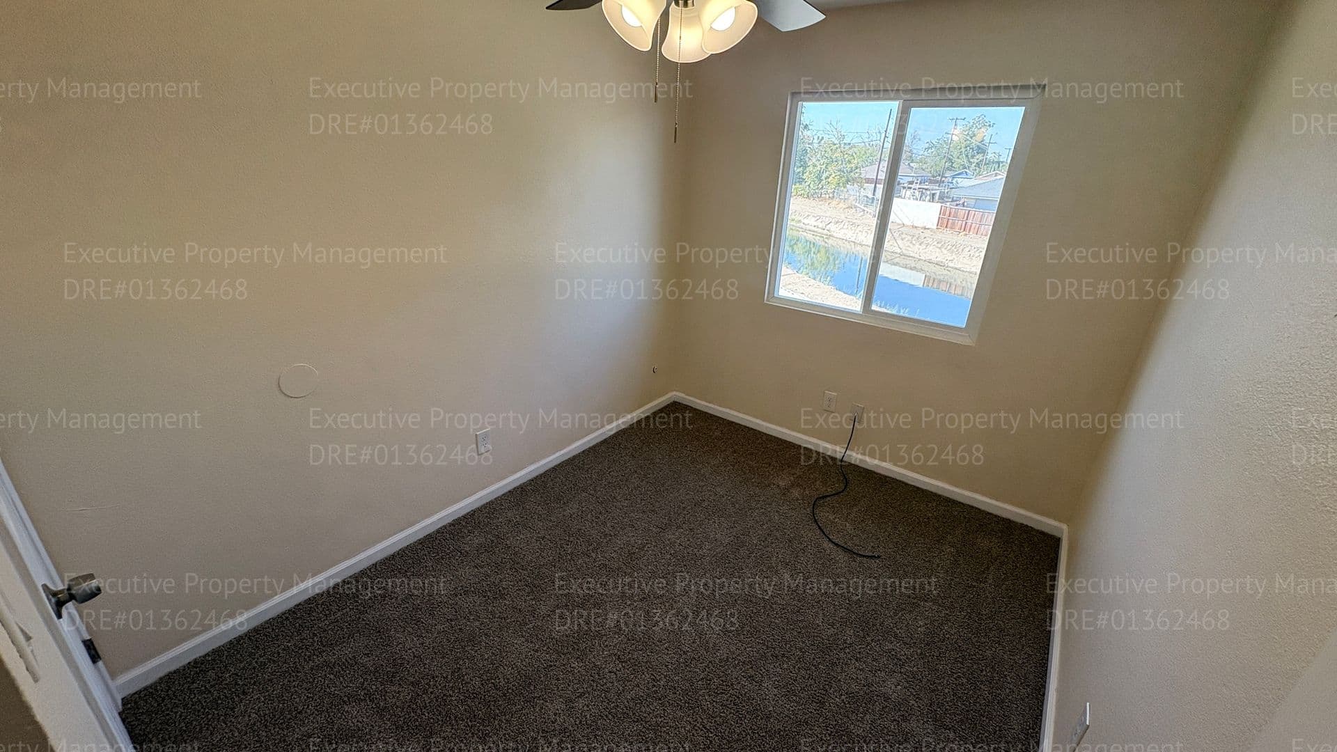 Bakersfield Apartment: 612 8th St