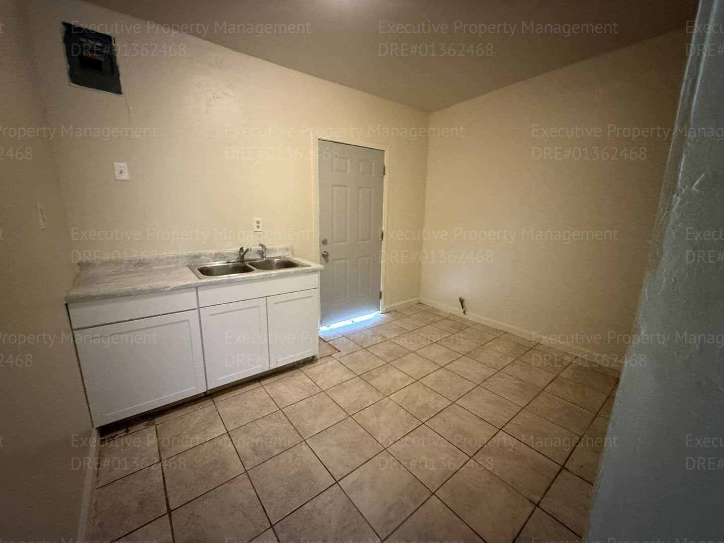 Bakersfield Apartment: 9530 S. Union Ave
